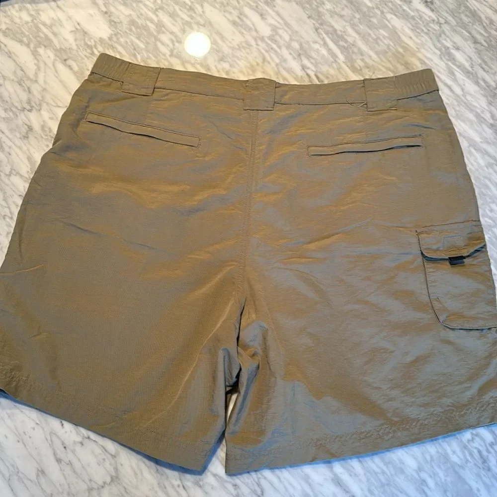 Sierra Experience khaki nylon technical cargo hiking athleisure shirts. XXL